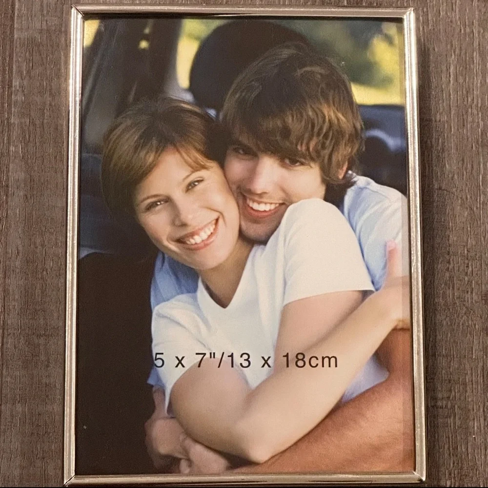 💞 New 5x7 Silver Picture Frame